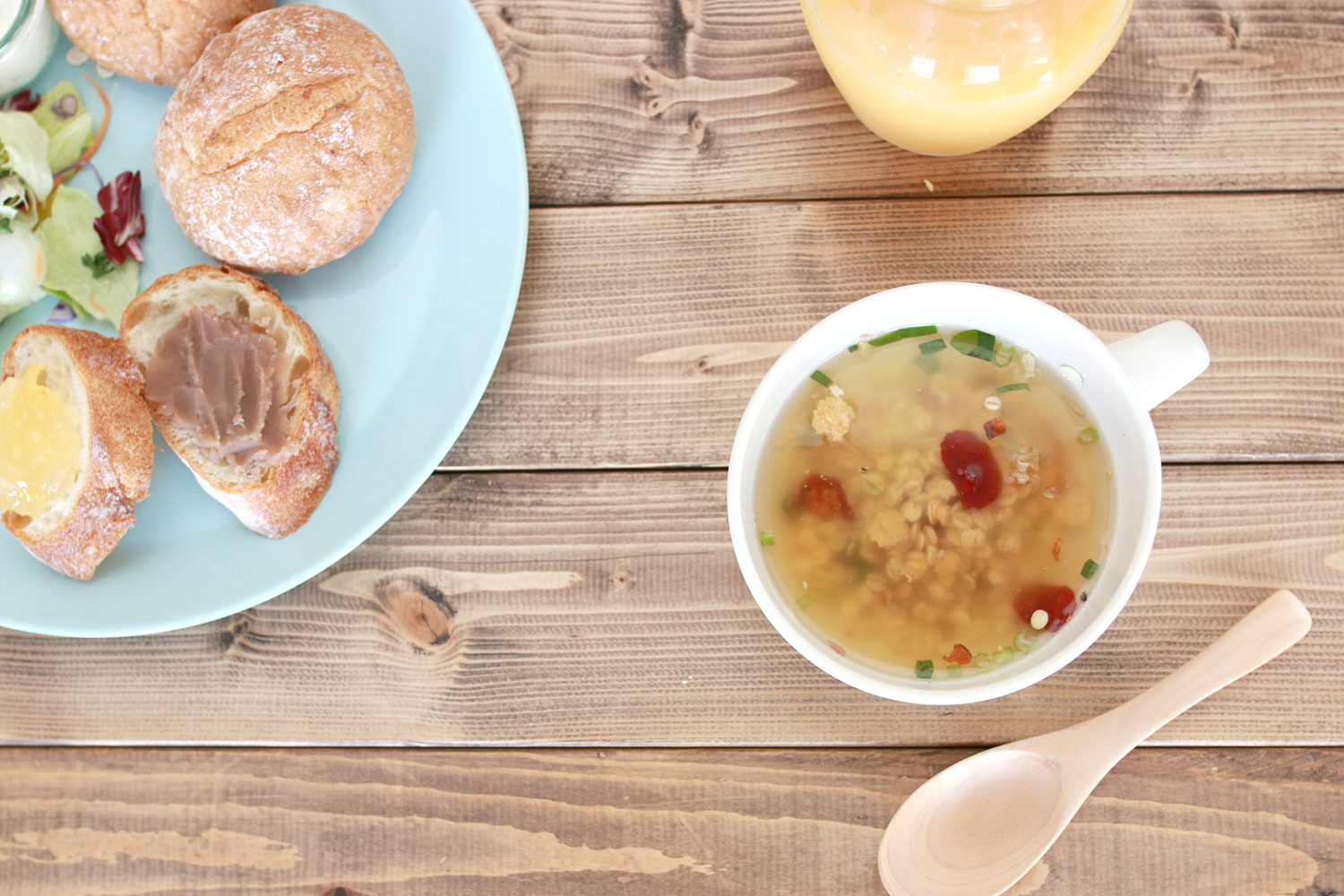 スープで食べるグラノーラ「信州産トマト＆ハーブ」